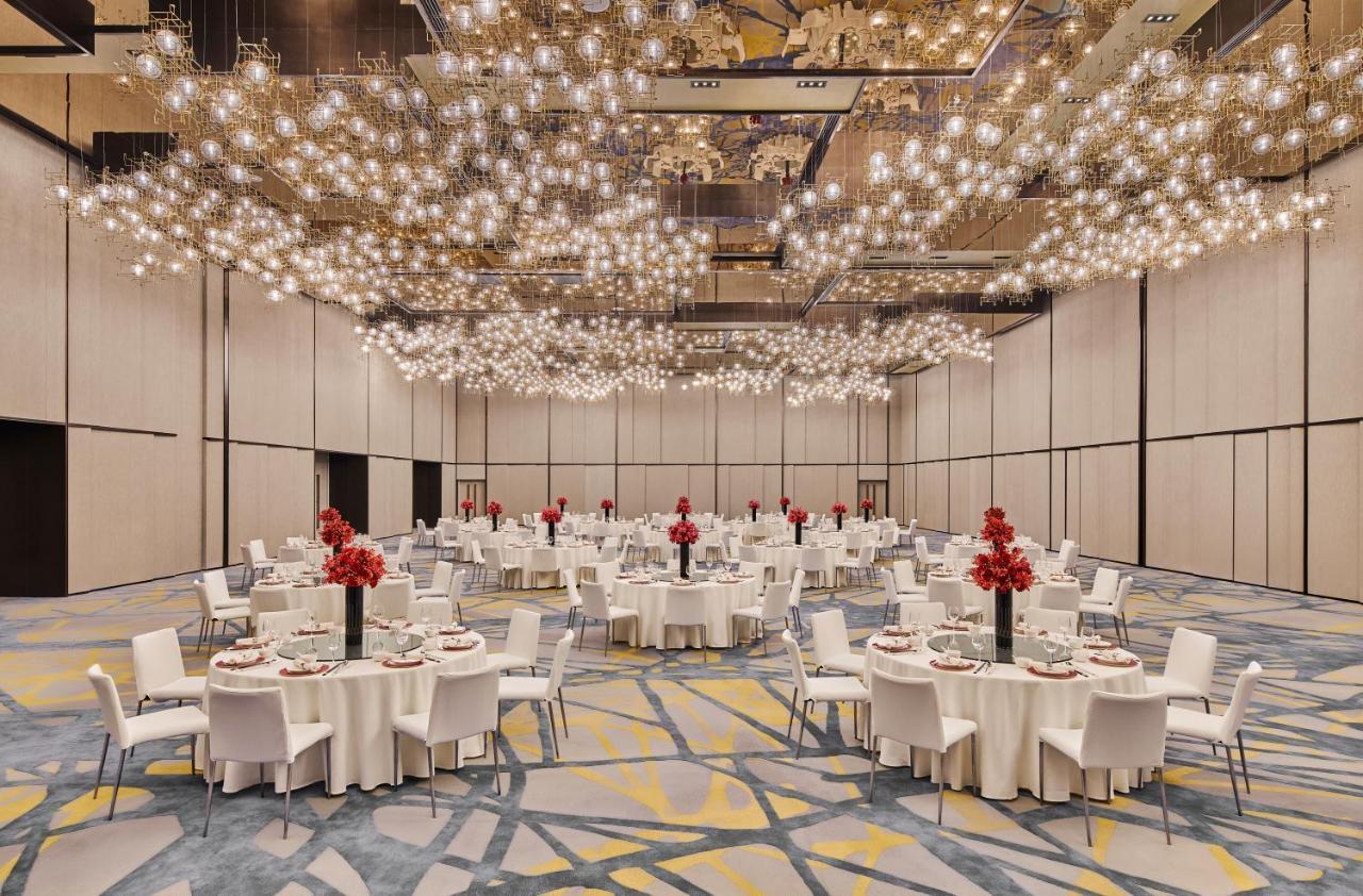 Artyzen Lingang Hotel