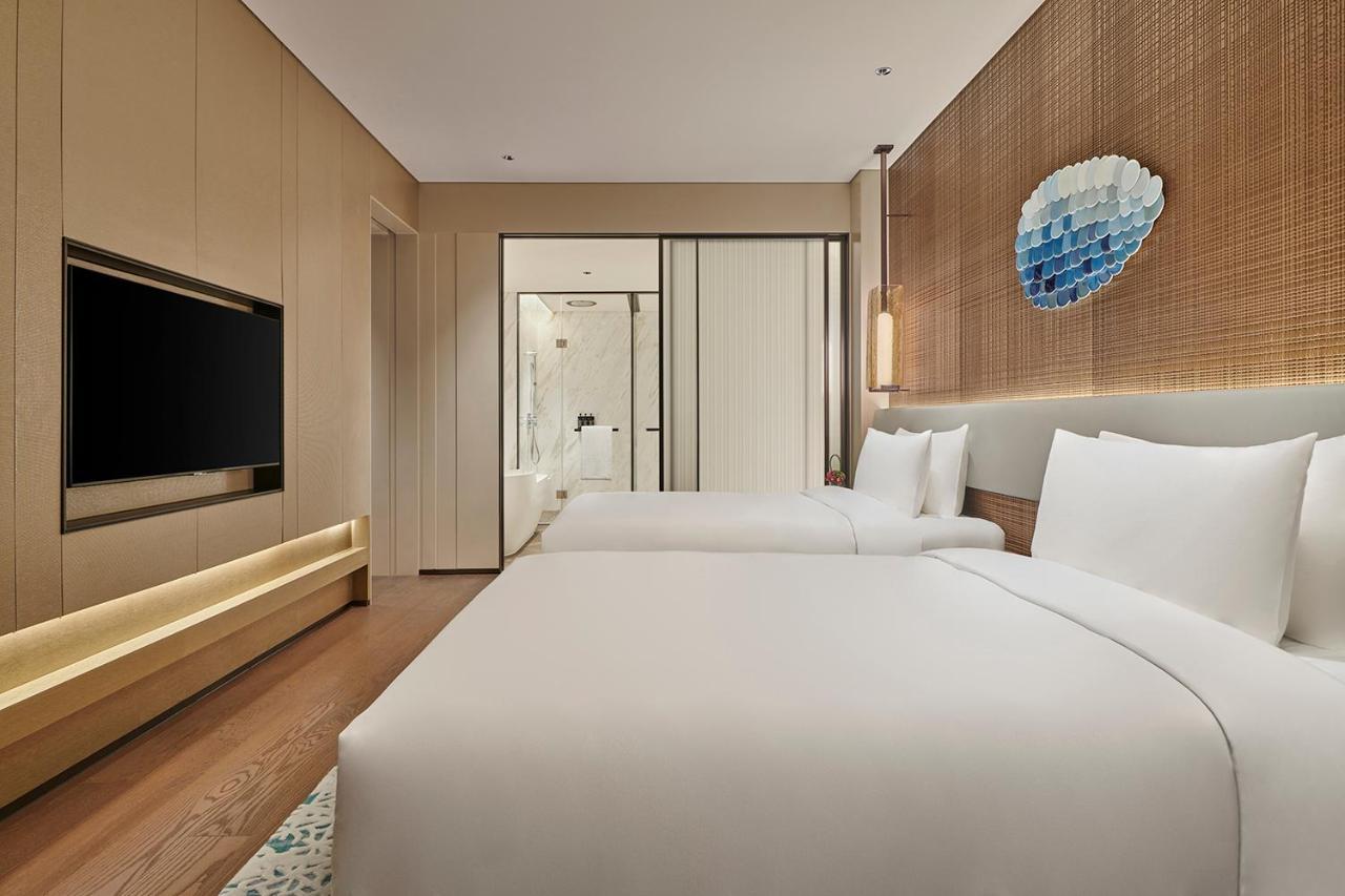 Artyzen Lingang Hotel 5*