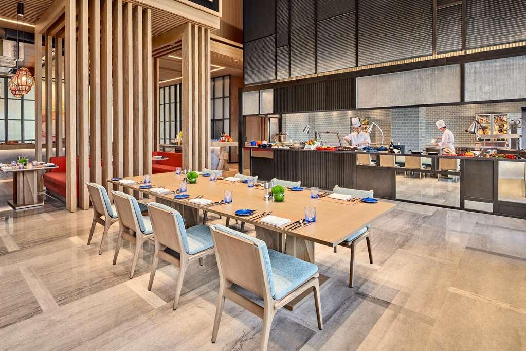 Artyzen Lingang Hotel 5*