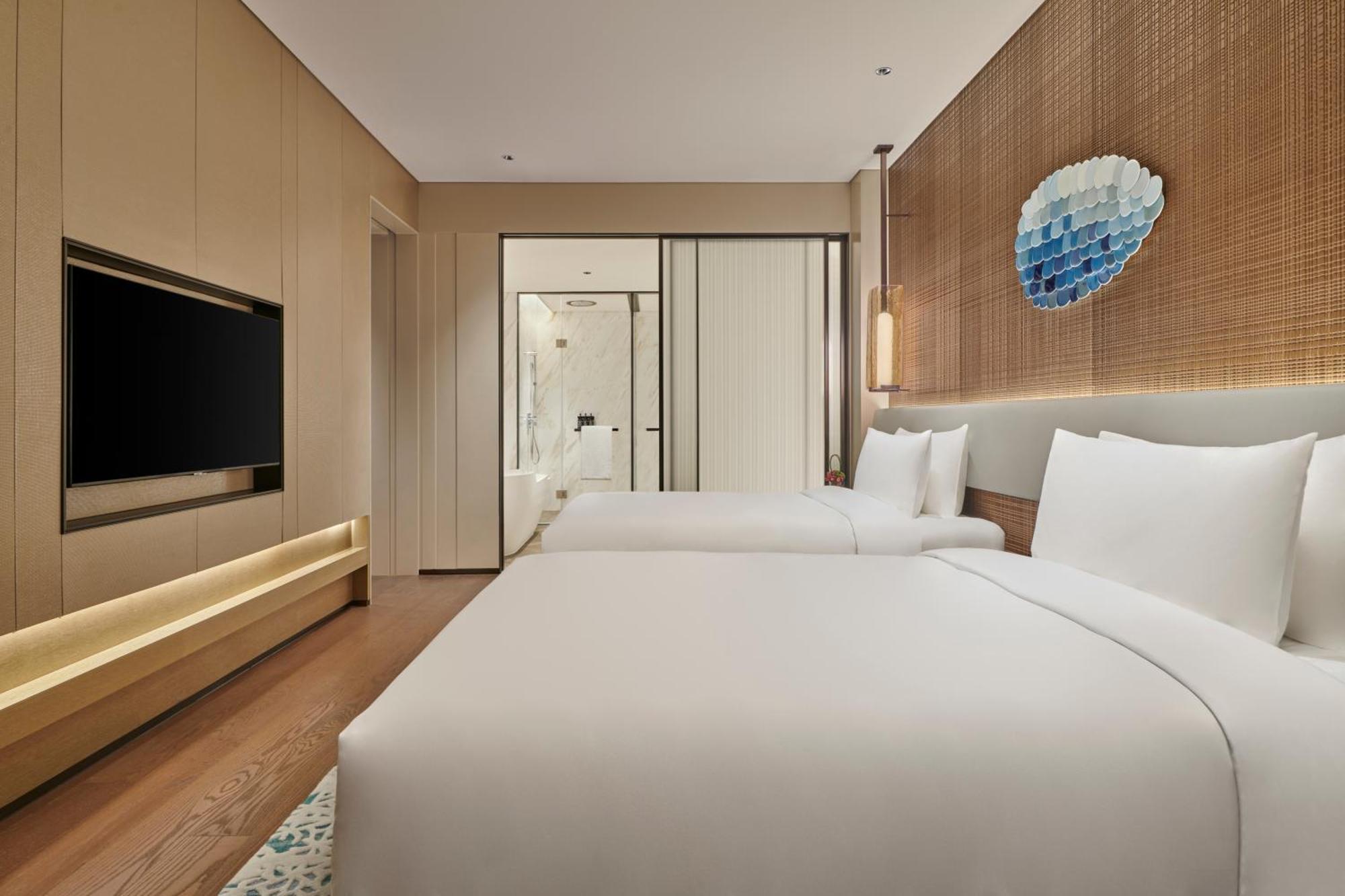 Artyzen Lingang Hotel