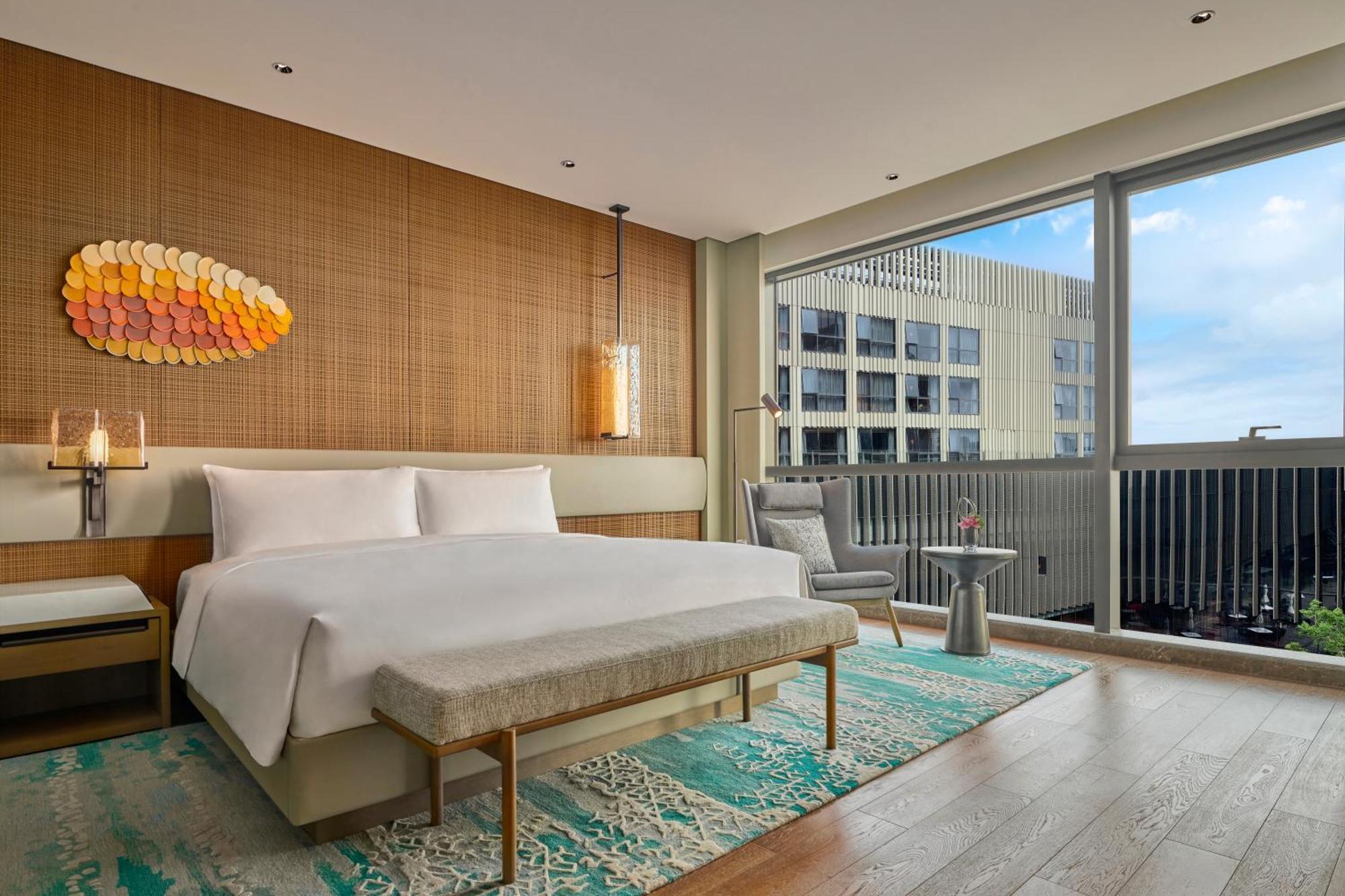 Hotel Artyzen Lingang 5*